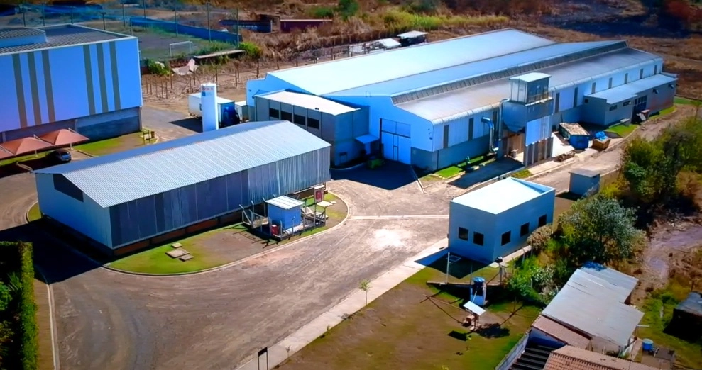 Cobertura metálica industrial