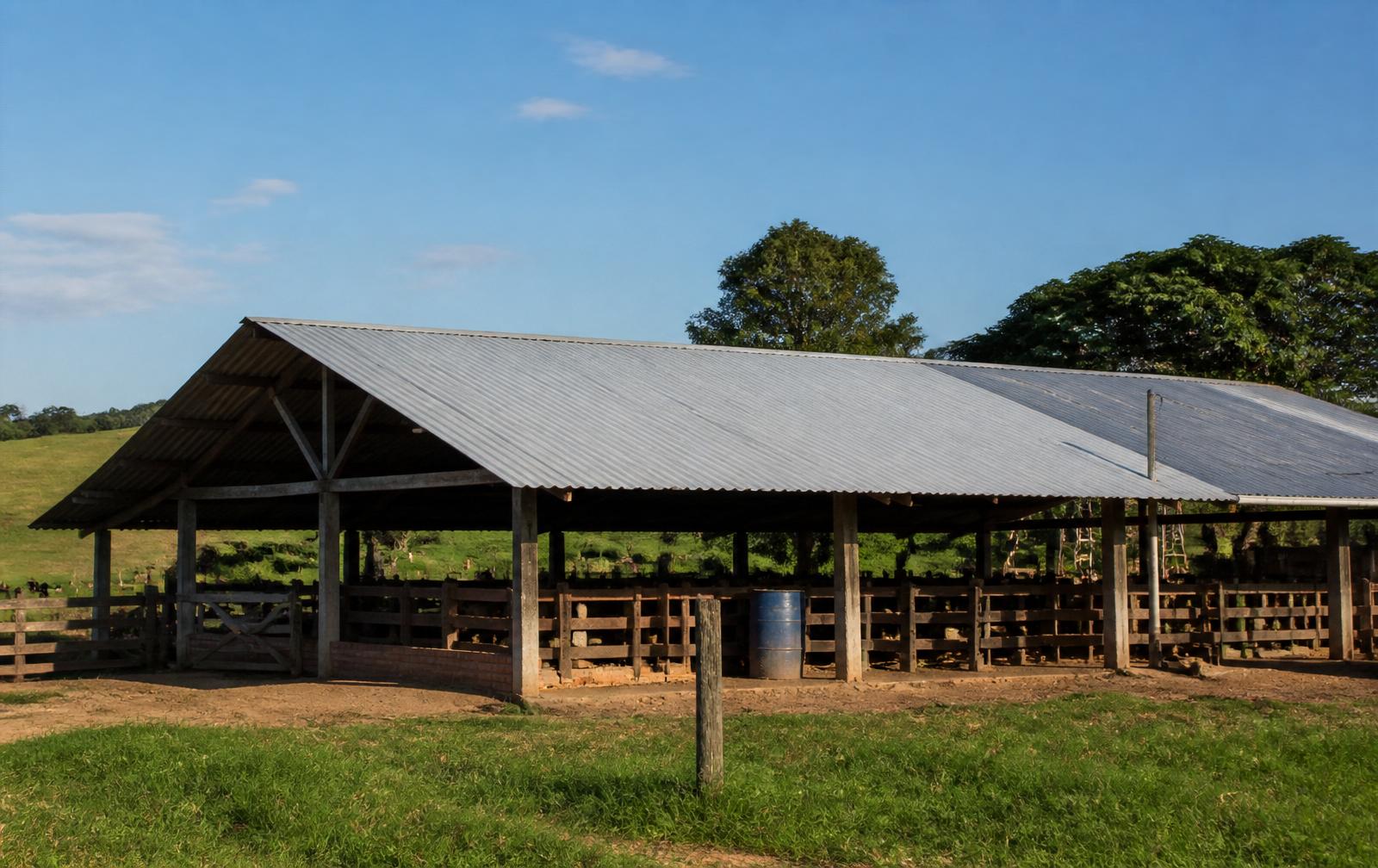 Galpão rural com telhado galvalume